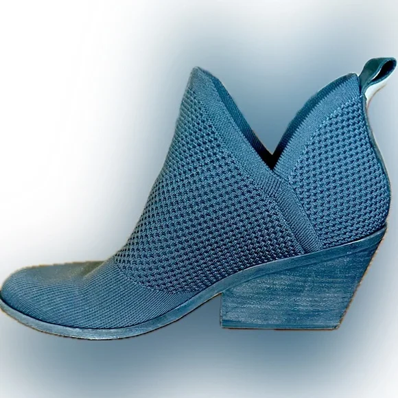 Eileen Fisher Knit Bootie - 9.5M - Picture 2 of 9